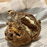 パンやきどころ RIKI - イチジク ¥280