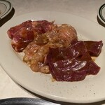 Yakiniku BarBies - ホルモン3種盛り合わせ