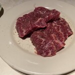 Yakiniku BarBies - 和牛2種(タレ)