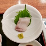 酸ヶ湯温泉旅館 - ヒラメの刺身
