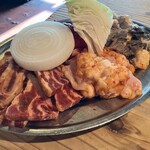 レトロ焼肉たろう食堂 - 