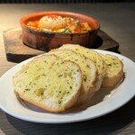 昇家 - ガーリックトースト