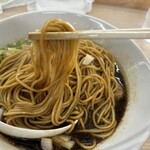 煮干しラーメン ゼクウ - 麺を黒く染め上げるネロのスープ