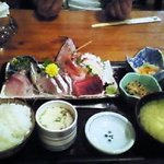 網元料理あさまる - 刺身定食！うんまぃ。