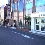 道路側に入り口