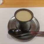 鮨 波やし - 茶碗蒸し。具は、鯛とずわい蟹