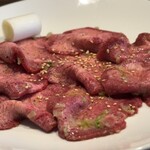 炭火焼肉 久 - 