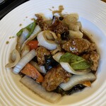 ル・シノワ 花栞 - 黒酢の酢豚　とても柔らかい肉です‼️