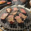 炭火焼肉　ホルモン劇場den