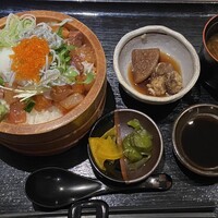 割烹 章月 - 小鉢はランダム