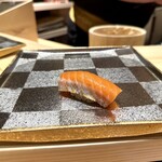 蔵六雄山 - ときしらず。間にネギと生姜が入っていて、脂がしっかり乗っているときしらずにとても合う。最高の食べ方。