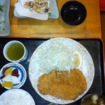 喜八 - ロースカツ定食　カツが最高！　御新香もう美味しいです♫