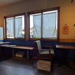 Bridge33 - 店内