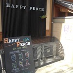 Happy Perch - 石畳の道路沿いにある純和風なお店構え