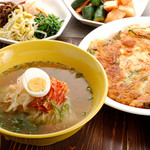 福゜福゜ - 冷麺、チヂミ、ナムルなど一品料理も充実しています。