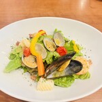 イル サッチアーレ - レディースセットの気まぐれサラダ