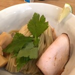 人力俥 - たっぷりの手の込んだ具材と平打ち中太麺が美味しい！