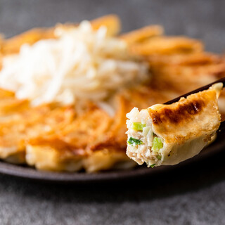 パリッとジューシーに焼き上げます。