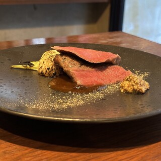 スペインの炭火焼専門店＝アサドール＝