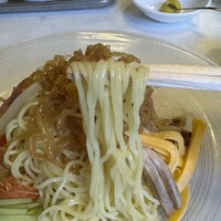 揚州名菜 秦淮春 - 細麺は締まっていて、ツルッとしてコシもしっかりありました