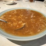 新亜飯店 - フカヒレのスープ煮