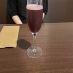 Teze - シャンパーニュ➕赤ブドウ