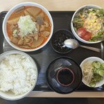 乞和家 - もつ煮定食