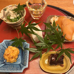 日本料理 太月 - 量少なめコース２５３００円。じゅんさい、ナメタカレイ 唐墨、タコ柔らか煮、とうもろこし天ぷら、叩きオクラ 渡り蟹、ヒゲ鯛押し寿司。
