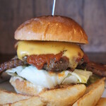 リーフ  バーガー - スモークベーコンチーズバーガー