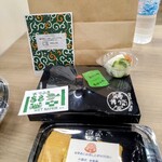 小淵沢 井筒屋 - ロゴもデザインもGOODです！　かわいい！　テイクアウトに色々気配りがあって丁寧です。