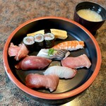 しほう田 - ◯特にぎりランチ…¥1,500円(税込)
      ※通常提供メニューでは有りません。