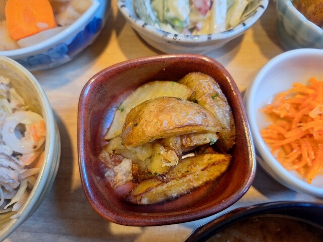 ごはんカフェ 笑 （エム） - 北松本/日本料理 | 食べログ