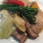 h CHINESE DINING KU - 自家製干し豚と春野菜の炒め物