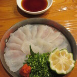 魚虎 - 活)天然小フグ刺 1800円