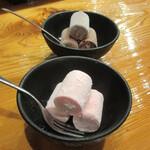 魚虎 - 生チョコアイス 400円、いちご・チョコ