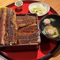 炭焼 うな富士 有楽町店 - 特上うな重8150円、小鉢はうざくだった。