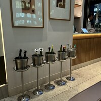 THE UPPER - 