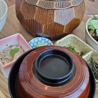 しゃぶしゃぶと焼肉 わにく ミッドランドスクエア店 - 