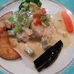 シェリュウ - スズキとホタテと牡蠣のアボカドソース