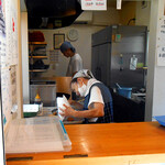 岡本惣菜店 - 内観