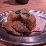 居酒屋 ヨーテル - ハラペーニョの豚巻きチーズフライは辛さがたまらん