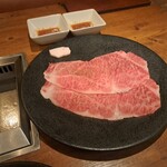 焼肉うしごろ - 鹿児島県産の大判サーロインその3です。