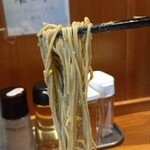 麺屋 真心 - 濃厚すぎるクリーム、麺への絡みは抜群