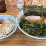 えんふく家 - らーめん並+ほうれん草TOP+愛情タマゴ