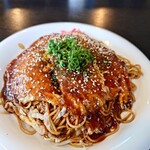 お好みハウスわかみや - 肉玉そば・イカ天トッピング（840円）