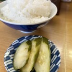 江ちゃんラーメン - ご飯と浅漬