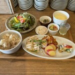 G831 Natural Kitchen & Cafe - 