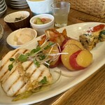 G831 Natural Kitchen & Cafe - 