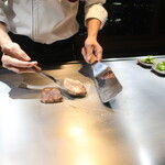 鉄板焼 石狩 - 牛タン焼いてます 2024.8月