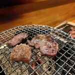 炭火焼肉 貴仙 - 